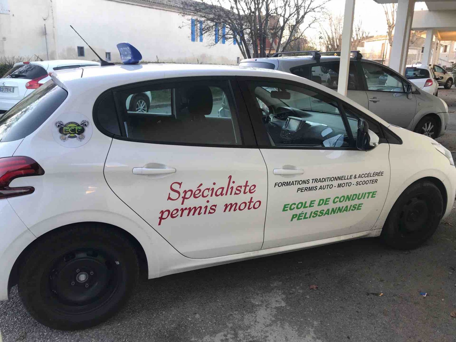 Auto école Saint-Cannat (13) pas cher et avec code et permis en accéléré