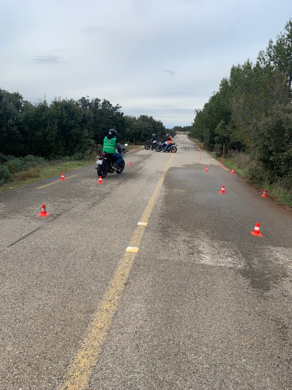 permis moto A1 sur moto et scooter 125 cm3 sur Pélissanne